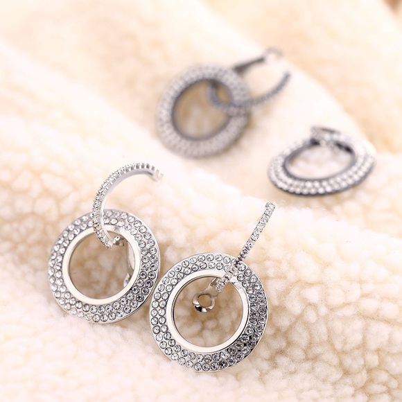 CRYSTAL DROP HOOPS EARRINGS - Picture 5 of 6